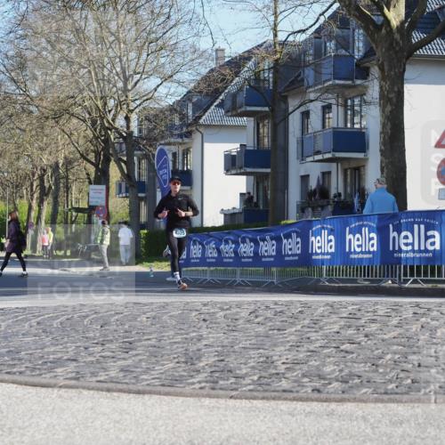 06.04.2025 - 44. Internationalen Wilhelmsburger Insellauf Luisa Fischer http://msf.ph/oto/7557347 06.04.2025 10:16:58 Ziel 4325 meine-sportfotos.de