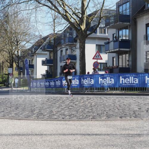 06.04.2025 - 44. Internationalen Wilhelmsburger Insellauf Luisa Fischer http://msf.ph/oto/7557362 06.04.2025 10:16:59 Ziel 4325 meine-sportfotos.de
