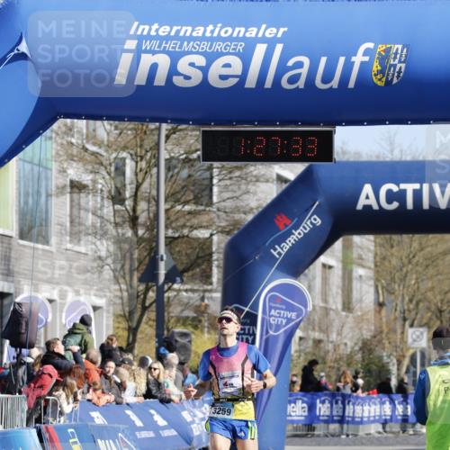 06.04.2025 - 44. Internationalen Wilhelmsburger Insellauf A. Gomolzig http://msf.ph/oto/7557365 06.04.2025 10:17:32 Ziel 3259, 4230 meine-sportfotos.de