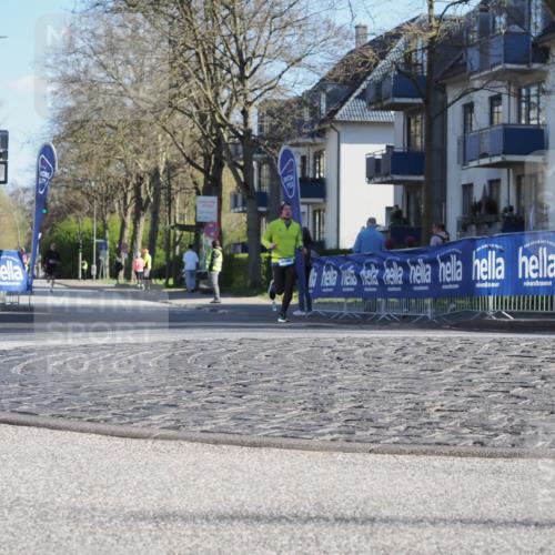 06.04.2025 - 44. Internationalen Wilhelmsburger Insellauf Luisa Fischer http://msf.ph/oto/7557374 06.04.2025 10:17:06 Ziel  meine-sportfotos.de