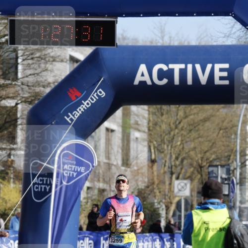 06.04.2025 - 44. Internationalen Wilhelmsburger Insellauf A. Gomolzig http://msf.ph/oto/7557375 06.04.2025 10:17:29 Ziel 4096, 4230 meine-sportfotos.de