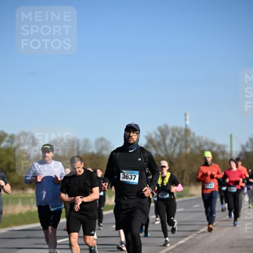 06.04.2025 - 44. Internationalen Wilhelmsburger Insellauf Dr. Thomas Lammeyer http://msf.ph/oto/7557376 06.04.2025 09:33:23 Laufen 1420, 3637 meine-sportfotos.de