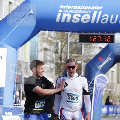06.04.2025 - 44. Internationalen Wilhelmsburger Insellauf A. Gomolzig http://msf.ph/oto/7557393 06.04.2025 10:17:10 Ziel 4325 meine-sportfotos.de