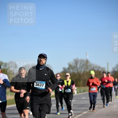 06.04.2025 - 44. Internationalen Wilhelmsburger Insellauf Dr. Thomas Lammeyer http://msf.ph/oto/7557401 06.04.2025 09:33:24 Laufen 3637 meine-sportfotos.de