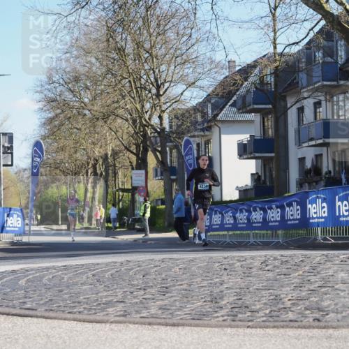 06.04.2025 - 44. Internationalen Wilhelmsburger Insellauf Luisa Fischer http://msf.ph/oto/7557406 06.04.2025 10:17:15 Ziel 4230 meine-sportfotos.de