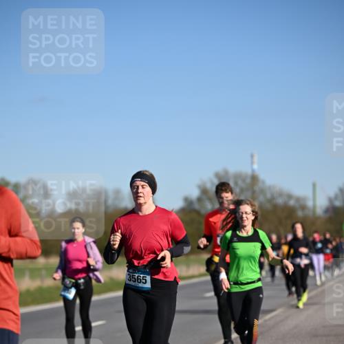 06.04.2025 - 44. Internationalen Wilhelmsburger Insellauf Dr. Thomas Lammeyer http://msf.ph/oto/7557508 06.04.2025 09:33:30 Laufen 3565 meine-sportfotos.de