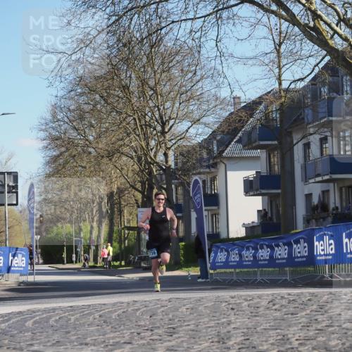 06.04.2025 - 44. Internationalen Wilhelmsburger Insellauf Luisa Fischer http://msf.ph/oto/7557522 06.04.2025 10:18:38 Ziel 739 meine-sportfotos.de