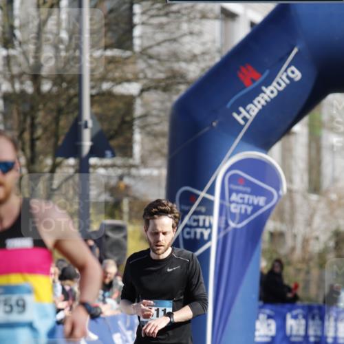 06.04.2025 - 44. Internationalen Wilhelmsburger Insellauf A. Gomolzig http://msf.ph/oto/7557530 06.04.2025 10:14:21 Ziel 3759, 4511 meine-sportfotos.de
