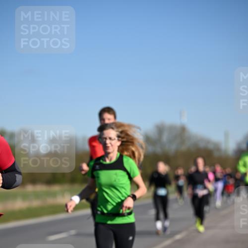 06.04.2025 - 44. Internationalen Wilhelmsburger Insellauf Dr. Thomas Lammeyer http://msf.ph/oto/7557551 06.04.2025 09:33:31 Laufen  meine-sportfotos.de
