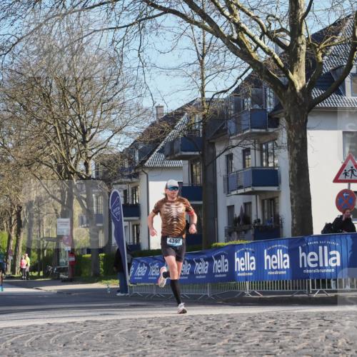 06.04.2025 - 44. Internationalen Wilhelmsburger Insellauf Luisa Fischer http://msf.ph/oto/7557553 06.04.2025 10:18:51 Ziel 4392 meine-sportfotos.de