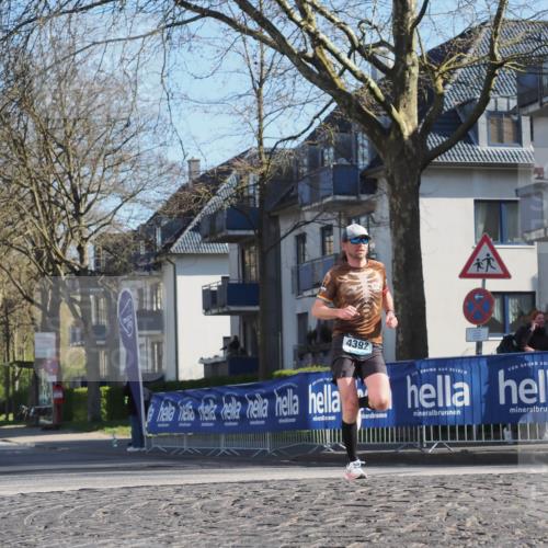 06.04.2025 - 44. Internationalen Wilhelmsburger Insellauf Luisa Fischer http://msf.ph/oto/7557565 06.04.2025 10:18:52 Ziel 4392 meine-sportfotos.de