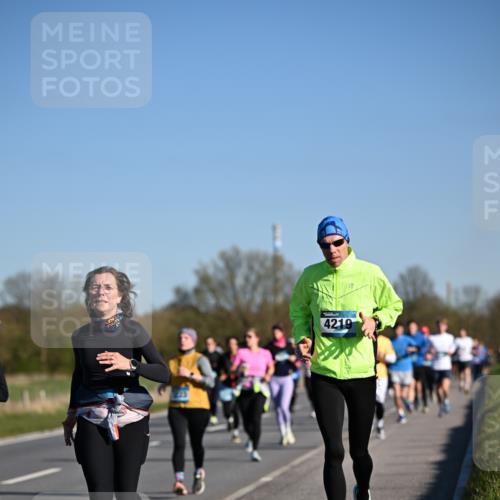 06.04.2025 - 44. Internationalen Wilhelmsburger Insellauf Dr. Thomas Lammeyer http://msf.ph/oto/7557567 06.04.2025 09:33:36 Laufen 4219 meine-sportfotos.de