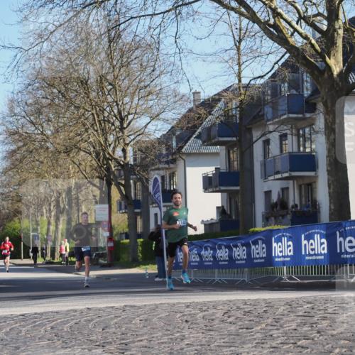 06.04.2025 - 44. Internationalen Wilhelmsburger Insellauf Luisa Fischer http://msf.ph/oto/7557572 06.04.2025 10:18:56 Ziel 3027, 3103 meine-sportfotos.de