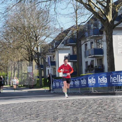 06.04.2025 - 44. Internationalen Wilhelmsburger Insellauf Luisa Fischer http://msf.ph/oto/7557601 06.04.2025 10:19:05 Ziel 4537 meine-sportfotos.de