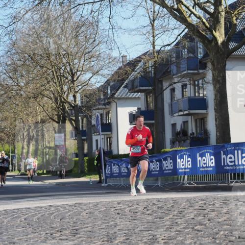 06.04.2025 - 44. Internationalen Wilhelmsburger Insellauf Luisa Fischer http://msf.ph/oto/7557603 06.04.2025 10:19:06 Ziel 4537 meine-sportfotos.de