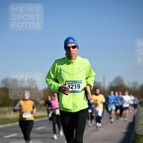 06.04.2025 - 44. Internationalen Wilhelmsburger Insellauf Dr. Thomas Lammeyer http://msf.ph/oto/7557612 06.04.2025 09:33:37 Laufen 4219 meine-sportfotos.de