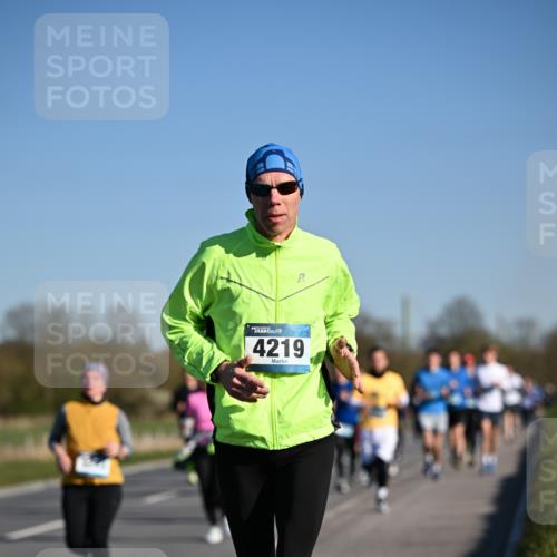 06.04.2025 - 44. Internationalen Wilhelmsburger Insellauf Dr. Thomas Lammeyer http://msf.ph/oto/7557615 06.04.2025 09:33:38 Laufen 4219 meine-sportfotos.de