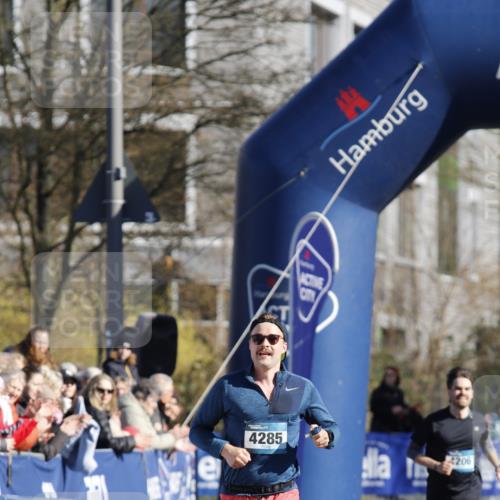 06.04.2025 - 44. Internationalen Wilhelmsburger Insellauf A. Gomolzig http://msf.ph/oto/7557685 06.04.2025 10:12:31 Ziel 4285 meine-sportfotos.de