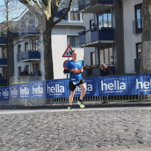 06.04.2025 - 44. Internationalen Wilhelmsburger Insellauf Luisa Fischer http://msf.ph/oto/7557699 06.04.2025 10:20:01 Ziel  meine-sportfotos.de