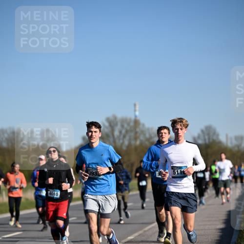 06.04.2025 - 44. Internationalen Wilhelmsburger Insellauf Dr. Thomas Lammeyer http://msf.ph/oto/7557719 06.04.2025 09:33:45 Laufen 4010, 393, 5110 meine-sportfotos.de