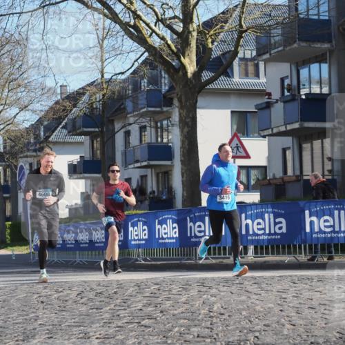 06.04.2025 - 44. Internationalen Wilhelmsburger Insellauf Luisa Fischer http://msf.ph/oto/7557740 06.04.2025 10:20:10 Ziel 4608, 525, 3416 meine-sportfotos.de