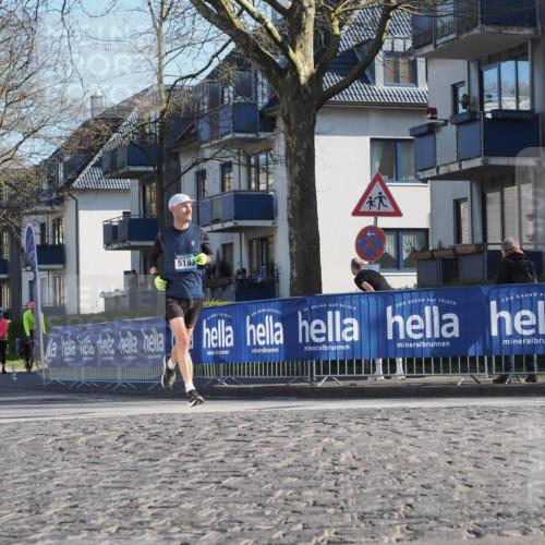 06.04.2025 - 44. Internationalen Wilhelmsburger Insellauf Luisa Fischer http://msf.ph/oto/7557771 06.04.2025 10:20:16 Ziel 5193 meine-sportfotos.de