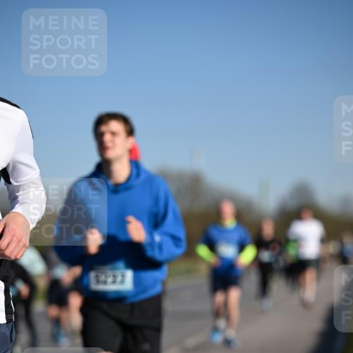 06.04.2025 - 44. Internationalen Wilhelmsburger Insellauf Dr. Thomas Lammeyer http://msf.ph/oto/7557791 06.04.2025 09:33:48 Laufen  meine-sportfotos.de