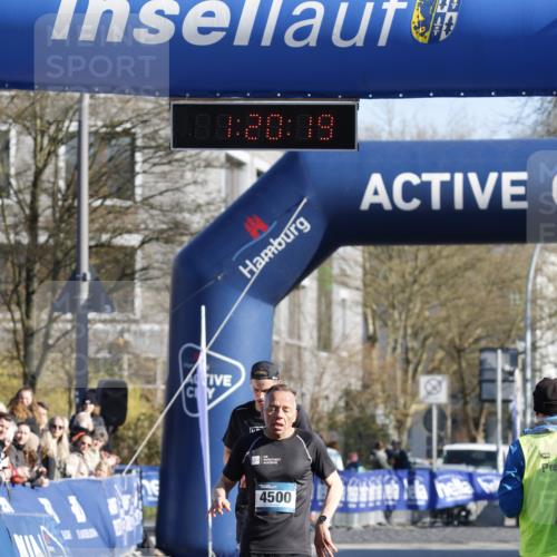 06.04.2025 - 44. Internationalen Wilhelmsburger Insellauf A. Gomolzig http://msf.ph/oto/7557795 06.04.2025 10:10:17 Ziel 4127, 4500 meine-sportfotos.de