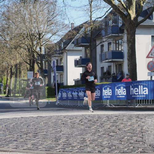 06.04.2025 - 44. Internationalen Wilhelmsburger Insellauf Luisa Fischer http://msf.ph/oto/7557802 06.04.2025 10:20:28 Ziel 3609, 3062, 3864 meine-sportfotos.de
