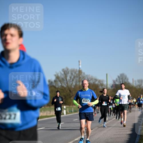 06.04.2025 - 44. Internationalen Wilhelmsburger Insellauf Dr. Thomas Lammeyer http://msf.ph/oto/7557805 06.04.2025 09:33:49 Laufen 5227, 4547 meine-sportfotos.de