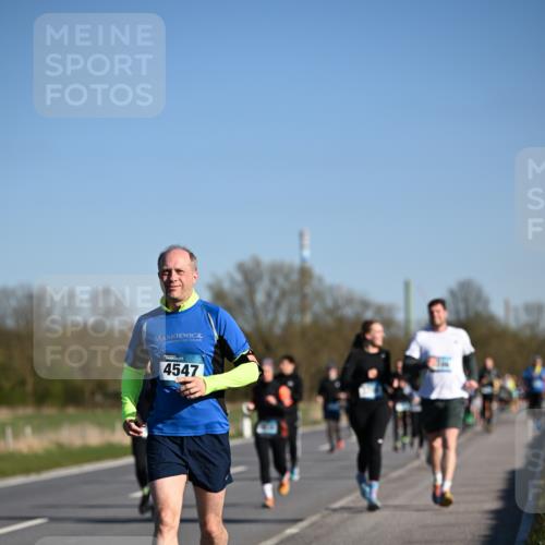06.04.2025 - 44. Internationalen Wilhelmsburger Insellauf Dr. Thomas Lammeyer http://msf.ph/oto/7557851 06.04.2025 09:33:51 Laufen 4547 meine-sportfotos.de
