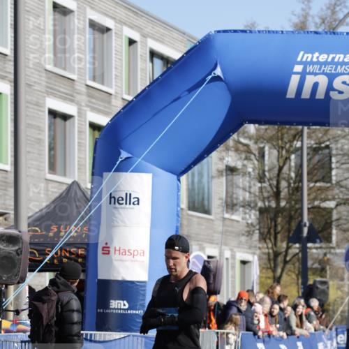06.04.2025 - 44. Internationalen Wilhelmsburger Insellauf A. Gomolzig http://msf.ph/oto/7557853 06.04.2025 10:07:55 Ziel 3260 meine-sportfotos.de