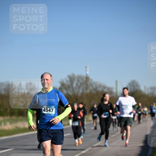 06.04.2025 - 44. Internationalen Wilhelmsburger Insellauf Dr. Thomas Lammeyer http://msf.ph/oto/7557855 06.04.2025 09:33:51 Laufen 4547 meine-sportfotos.de