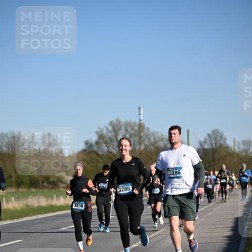 06.04.2025 - 44. Internationalen Wilhelmsburger Insellauf Dr. Thomas Lammeyer http://msf.ph/oto/7557896 06.04.2025 09:33:54 Laufen 3938, 3285, 396, 3286 meine-sportfotos.de