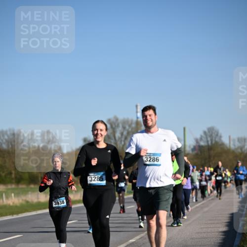 06.04.2025 - 44. Internationalen Wilhelmsburger Insellauf Dr. Thomas Lammeyer http://msf.ph/oto/7557919 06.04.2025 09:33:55 Laufen 3938, 3285, 3286 meine-sportfotos.de