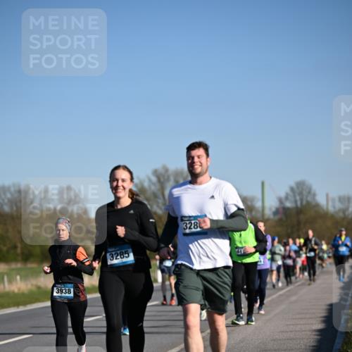 06.04.2025 - 44. Internationalen Wilhelmsburger Insellauf Dr. Thomas Lammeyer http://msf.ph/oto/7557929 06.04.2025 09:33:55 Laufen 3938, 3285, 328 meine-sportfotos.de
