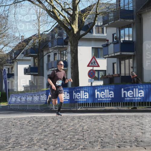 06.04.2025 - 44. Internationalen Wilhelmsburger Insellauf Luisa Fischer http://msf.ph/oto/7557930 06.04.2025 10:20:49 Ziel 4215 meine-sportfotos.de
