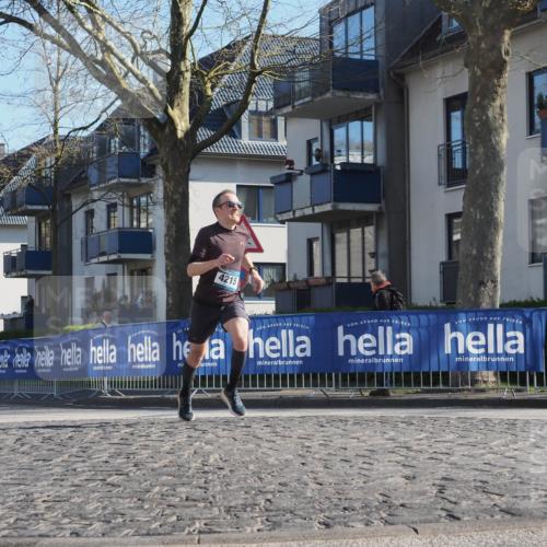 06.04.2025 - 44. Internationalen Wilhelmsburger Insellauf Luisa Fischer http://msf.ph/oto/7557940 06.04.2025 10:20:50 Ziel 4215 meine-sportfotos.de