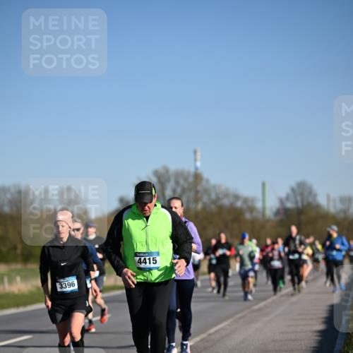 06.04.2025 - 44. Internationalen Wilhelmsburger Insellauf Dr. Thomas Lammeyer http://msf.ph/oto/7557970 06.04.2025 09:34:00 Laufen 3396, 4415 meine-sportfotos.de