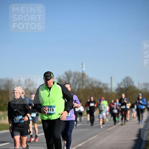 06.04.2025 - 44. Internationalen Wilhelmsburger Insellauf Dr. Thomas Lammeyer http://msf.ph/oto/7557980 06.04.2025 09:34:00 Laufen 415, 3396 meine-sportfotos.de