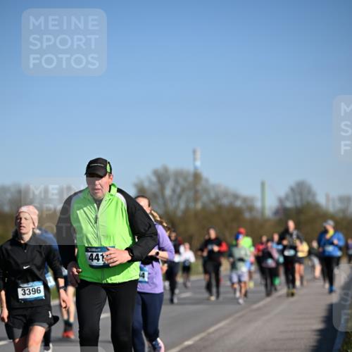 06.04.2025 - 44. Internationalen Wilhelmsburger Insellauf Dr. Thomas Lammeyer http://msf.ph/oto/7557988 06.04.2025 09:34:00 Laufen 3396, 441 meine-sportfotos.de
