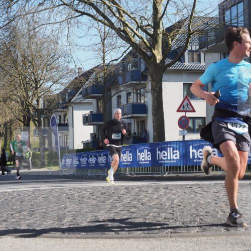 06.04.2025 - 44. Internationalen Wilhelmsburger Insellauf Luisa Fischer http://msf.ph/oto/7558038 06.04.2025 10:21:22 Ziel 3598, 3469, 3572 meine-sportfotos.de
