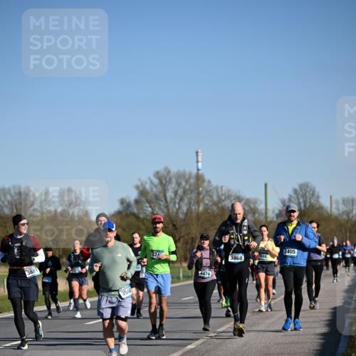 06.04.2025 - 44. Internationalen Wilhelmsburger Insellauf Dr. Thomas Lammeyer http://msf.ph/oto/7558053 06.04.2025 09:34:07 Laufen 3881, 1352, 3568, 324, 3868, 3888, 4479, 3405 meine-sportfotos.de