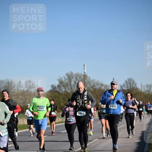 06.04.2025 - 44. Internationalen Wilhelmsburger Insellauf Dr. Thomas Lammeyer http://msf.ph/oto/7558082 06.04.2025 09:34:09 Laufen 3568, 3241, 4479, 3868, 3405 meine-sportfotos.de