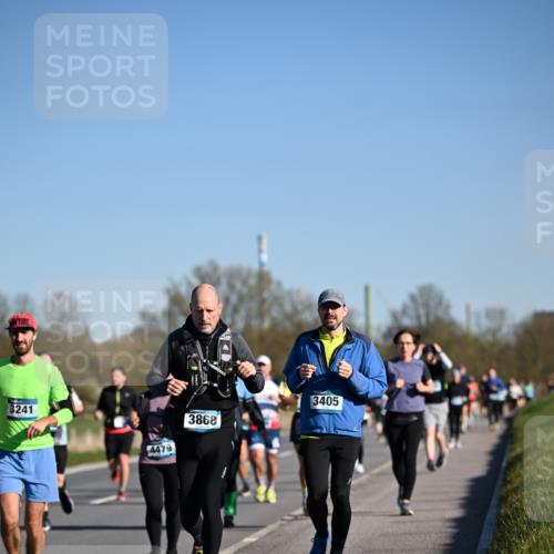 06.04.2025 - 44. Internationalen Wilhelmsburger Insellauf Dr. Thomas Lammeyer http://msf.ph/oto/7558089 06.04.2025 09:34:10 Laufen 3241, 4479, 3868, 3405 meine-sportfotos.de