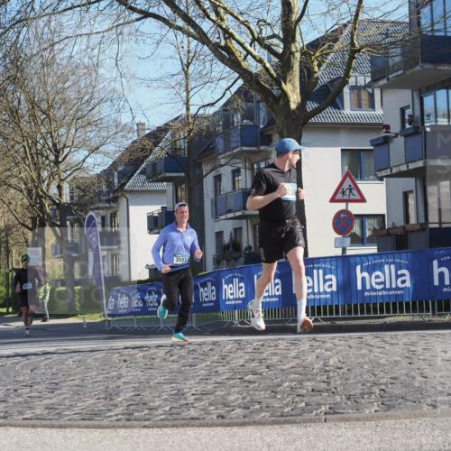 06.04.2025 - 44. Internationalen Wilhelmsburger Insellauf Luisa Fischer http://msf.ph/oto/7558093 06.04.2025 10:21:48 Ziel 4541, 030, 3597 meine-sportfotos.de