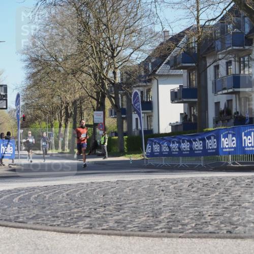 06.04.2025 - 44. Internationalen Wilhelmsburger Insellauf Luisa Fischer http://msf.ph/oto/7558111 06.04.2025 10:22:01 Ziel 13 meine-sportfotos.de