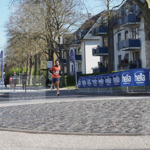 06.04.2025 - 44. Internationalen Wilhelmsburger Insellauf Luisa Fischer http://msf.ph/oto/7558118 06.04.2025 10:22:02 Ziel 4590 meine-sportfotos.de