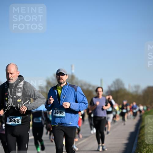 06.04.2025 - 44. Internationalen Wilhelmsburger Insellauf Dr. Thomas Lammeyer http://msf.ph/oto/7558119 06.04.2025 09:34:12 Laufen 3868, 3405 meine-sportfotos.de