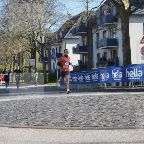 06.04.2025 - 44. Internationalen Wilhelmsburger Insellauf Luisa Fischer http://msf.ph/oto/7558132 06.04.2025 10:22:04 Ziel 4548, 3461, 4590 meine-sportfotos.de